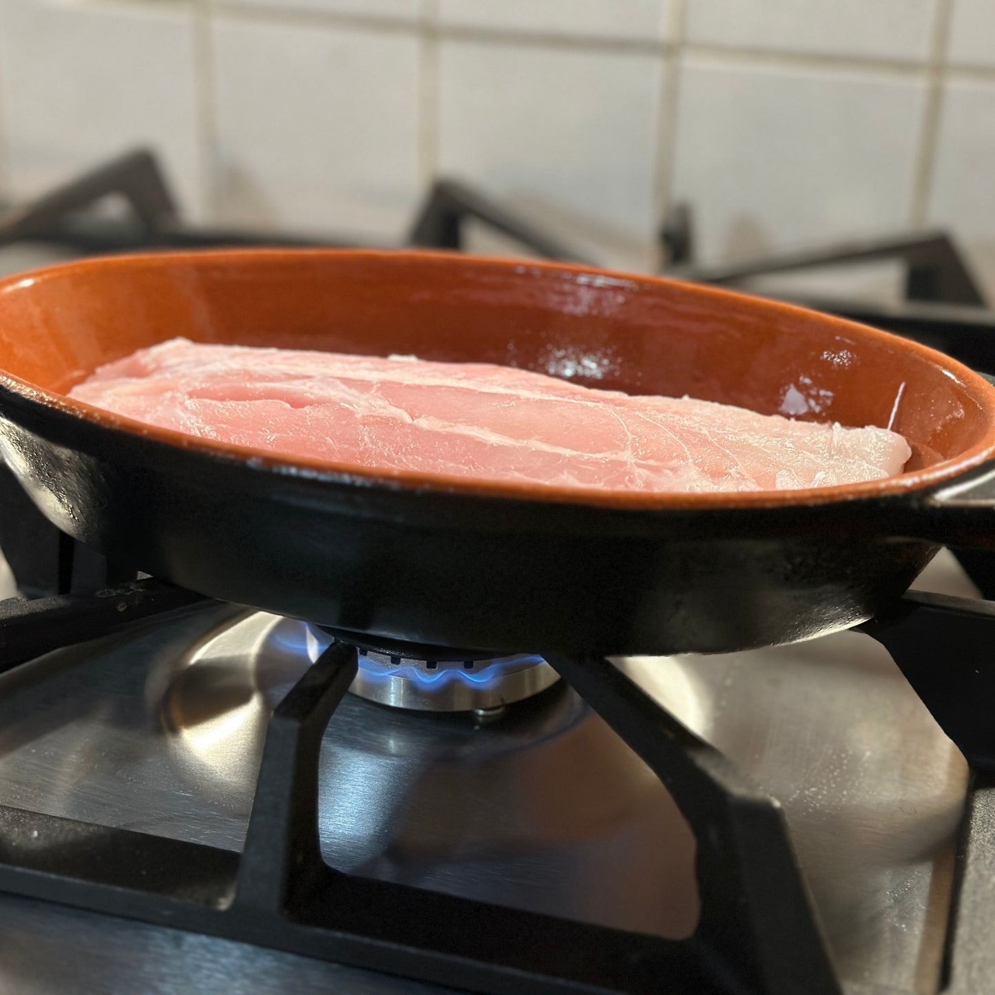Toocook Grill Me oval terracotta plate for natural cooking without fat, unique taste without altering the properties of the food