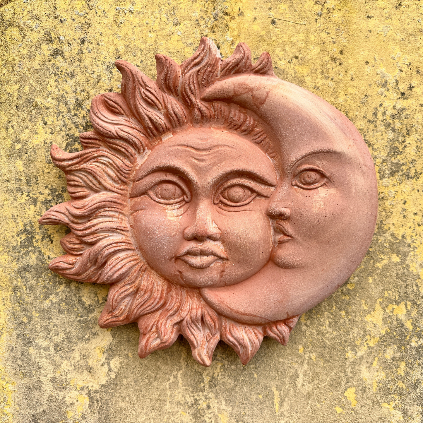 Sole e Luna in ceramica artigianale da parete per arredo e decorazione casa Terracotta Idea Regalo - 33 cm