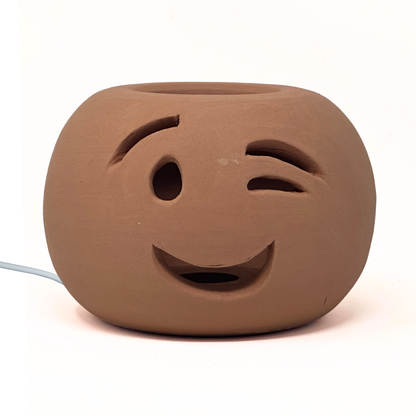 Toocook Lampada Decorativa Emoji Occhiolino – Ceramica Artigianale con Base per Luce LED – Diametro 17 cm