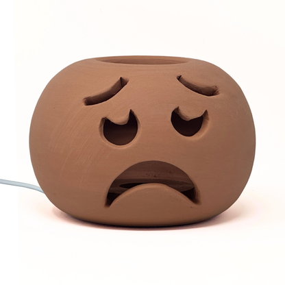 Toocook Lampada Decorativa Emoji Triste – Ceramica Artigianale con Base per Luce LED – Diametro 17 cm